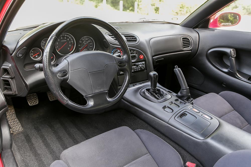 Illustration for article titled Here's Why Overpaying For This Super Clean Mazda RX-7 Makes Sense